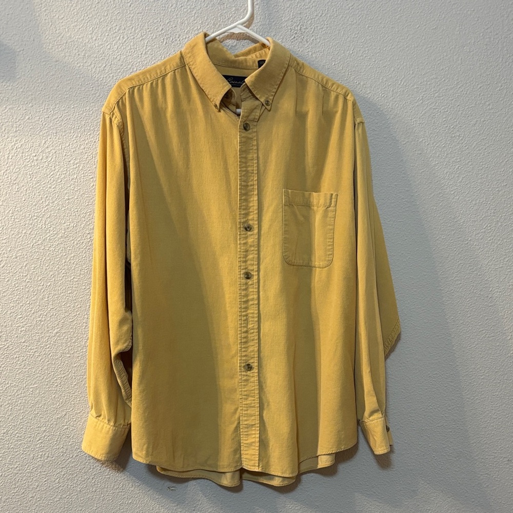 Roundtree & Yorke Men's Yellow Button-Down Shirt